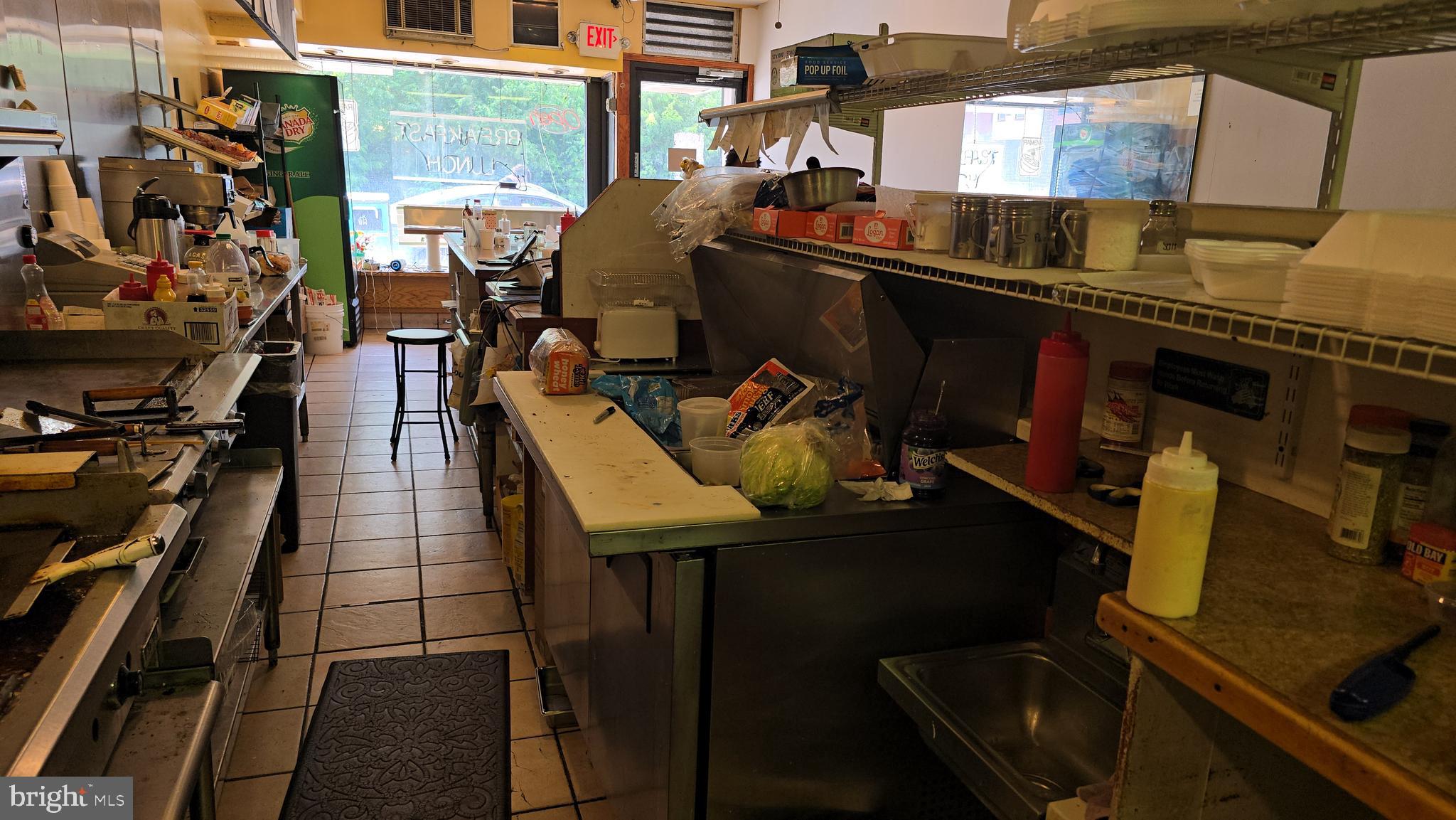 No real estate for sale , only business ,Breakfast and lunch restaurant can be changed to other types of restaurant such as Mexican,Chinese ,Soul food..., It has been operating in this place for a long time,basement and 1st floor, 1st floor: 1300 sqf, 2 cooking grill, sandwich table, sink table, coffee machine ..., lots of potential, 1 owner works with 2 part time employees, high population destiny and business area,