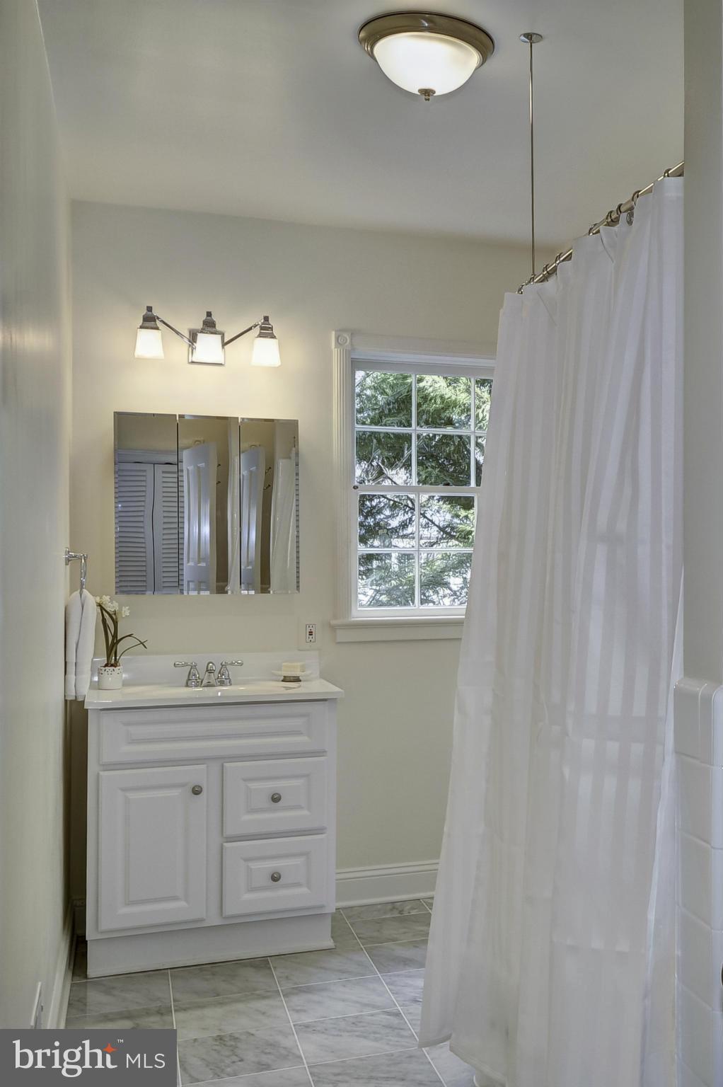 KENWOOD - Residential