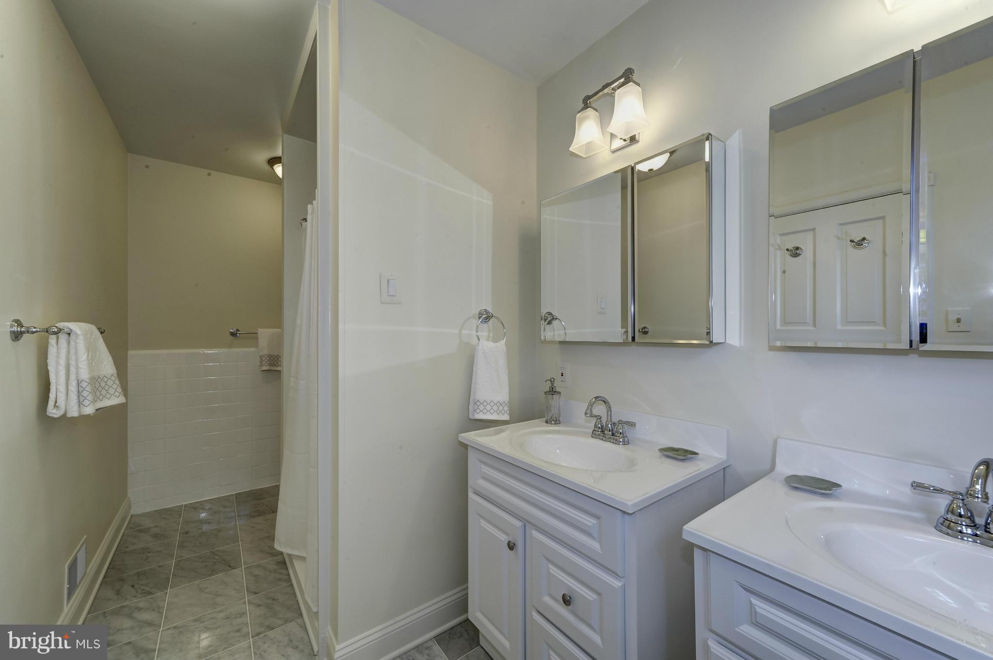 KENWOOD - Residential