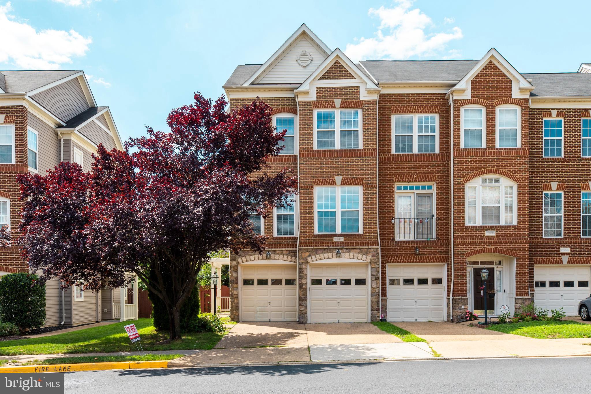 Beautiful 4BR, 3.5BA Townhome with 2-Car Garage in Sought-After Broadlands South
This spacious three-level townhome offers abundant natural light and sparkling hardwood floors throughout the main level. The entry-level features a fourth bedroom or recreation room with a gas fireplace and a full bathroom. Enjoy an elegant living and dining room combination, along with a private office/den.
The family room, featuring a gas fireplace, is conveniently located off the gourmet kitchen, which boasts stainless steel appliances, a ceramic tile backsplash, a breakfast bar, a five-burner cooktop, granite countertops, and access to the deck—perfect for entertaining.
The luxurious primary suite includes a large walk-in closet and a spa-like bath. Plenty of visitor parking is available.
** New LVT flooring- No Carpets, New paint whole house, New cabinet paint will be done by 8/1/2025