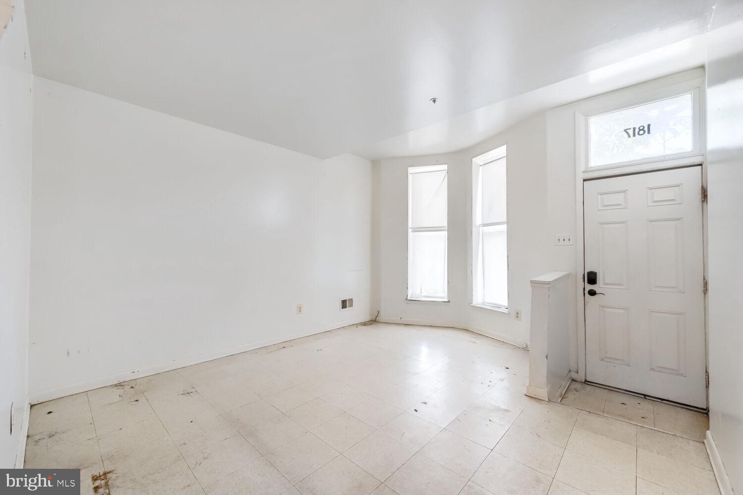 1817 W MULBERRY STREET