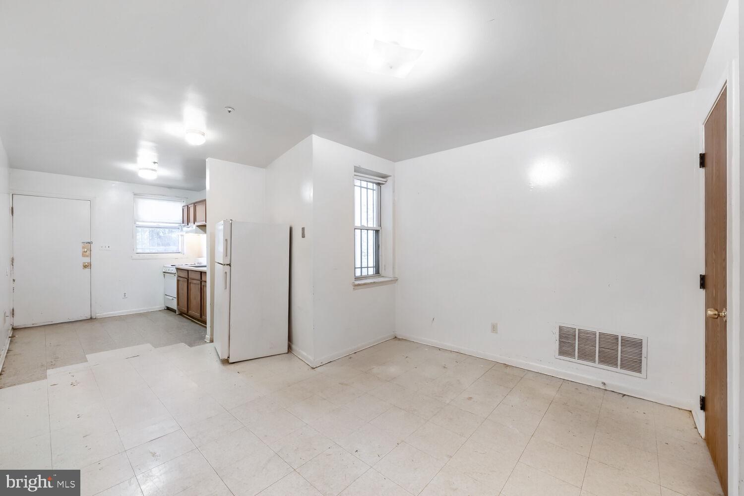 1817 W MULBERRY STREET