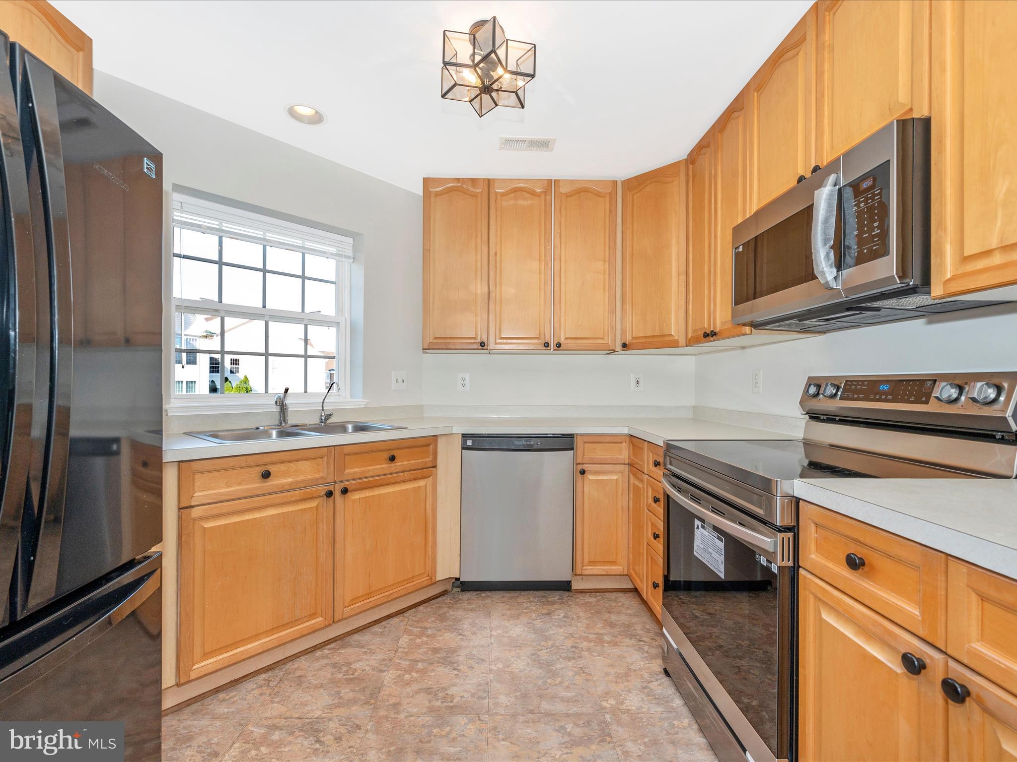 ECHO GLEN - Residential