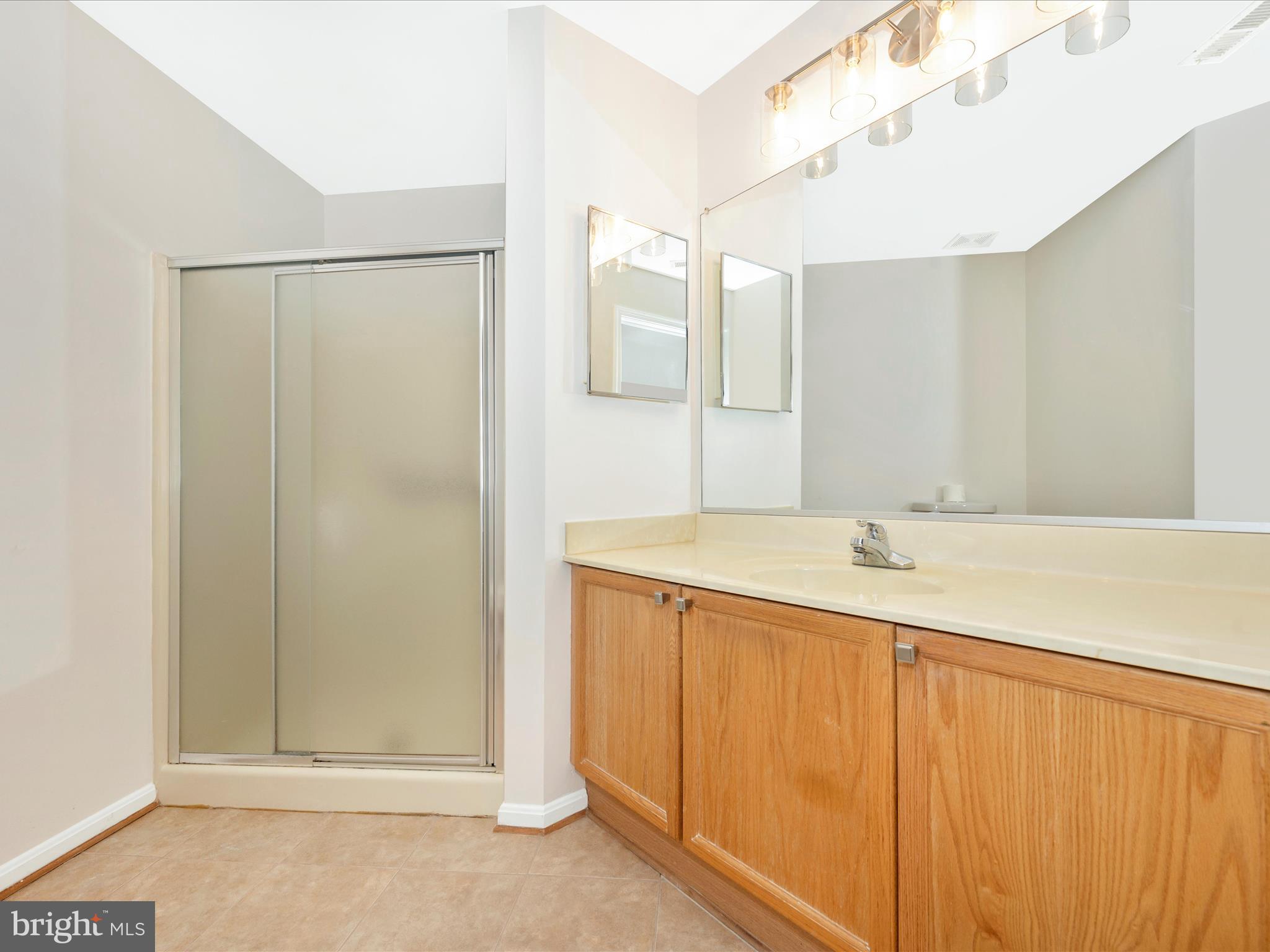 ECHO GLEN - Residential