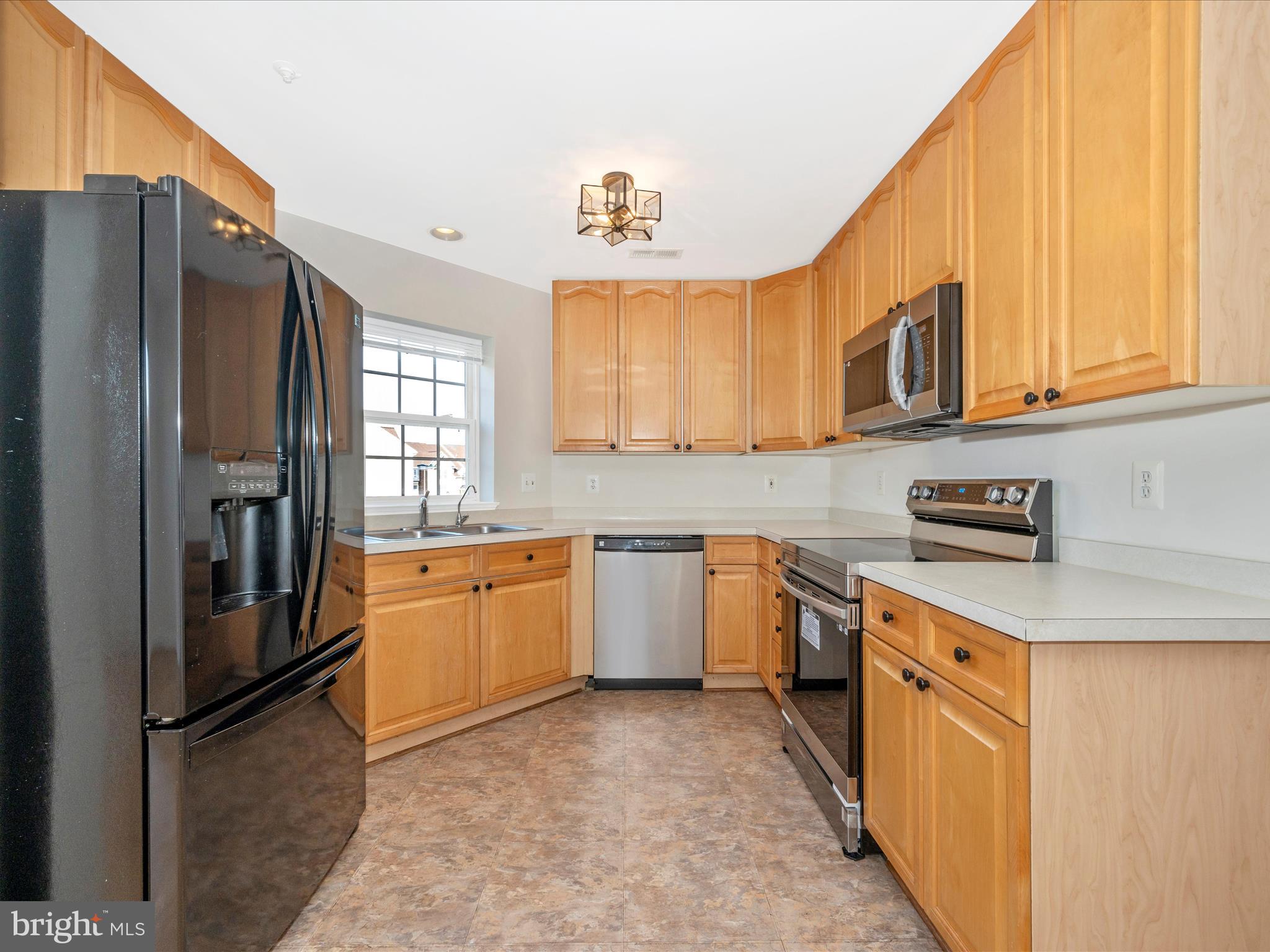 ECHO GLEN - Residential