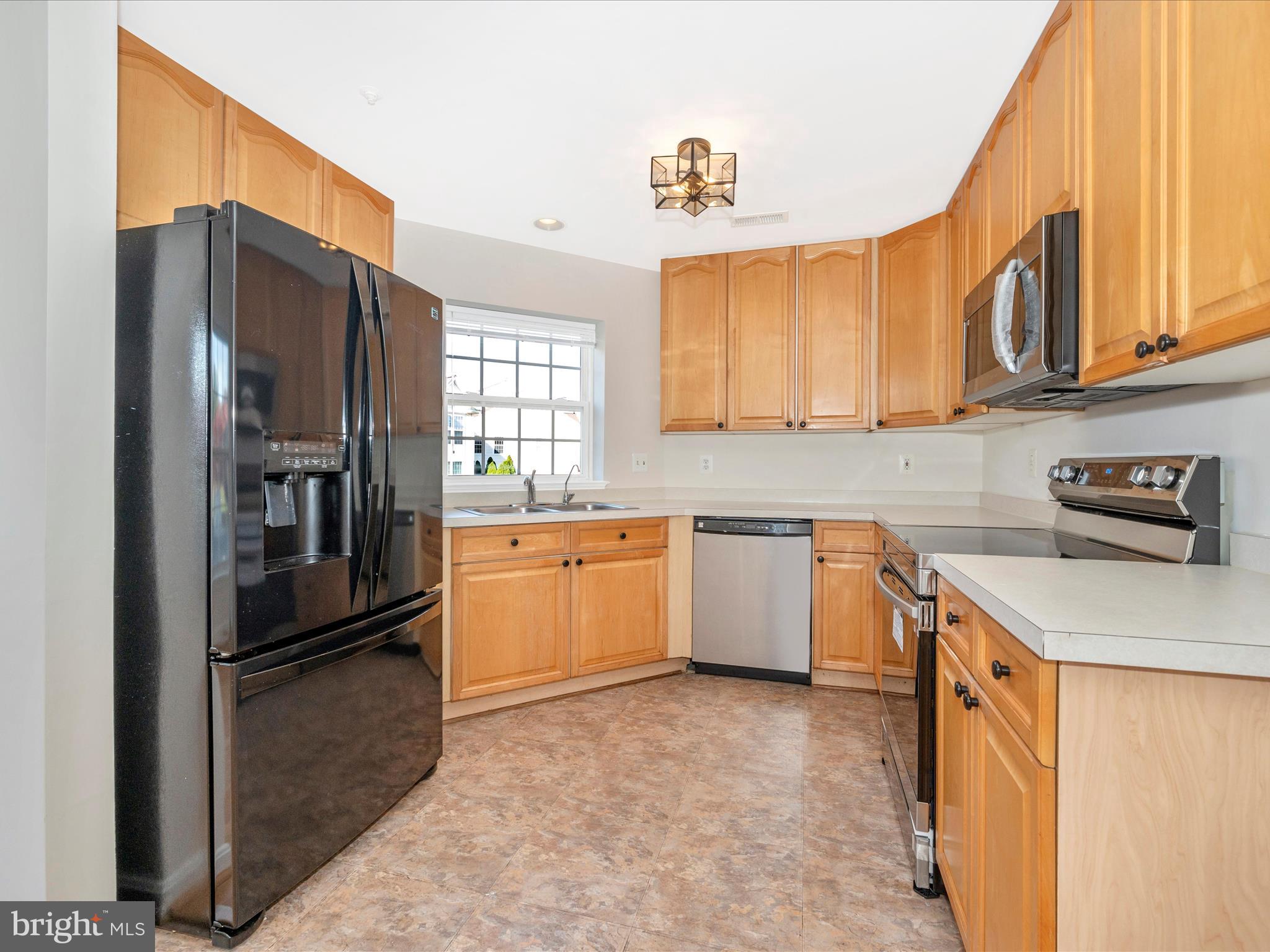 ECHO GLEN - Residential