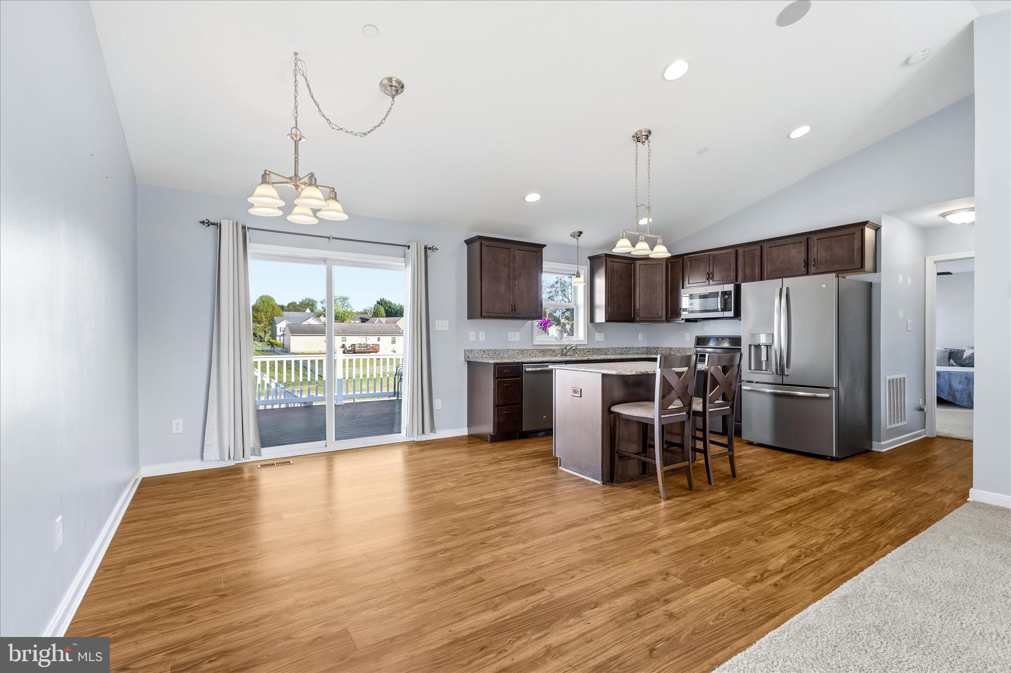 POTOMAC MANOR - Residential