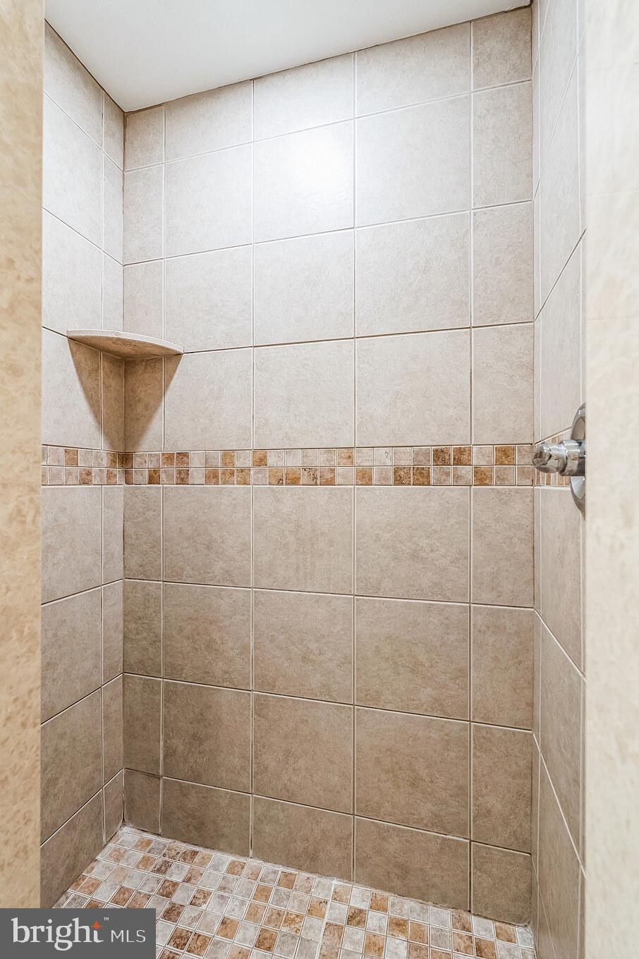 MANAYUNK - Residential Lease