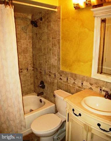 ST CHARLES SUB - LANCASTER - Residential Lease