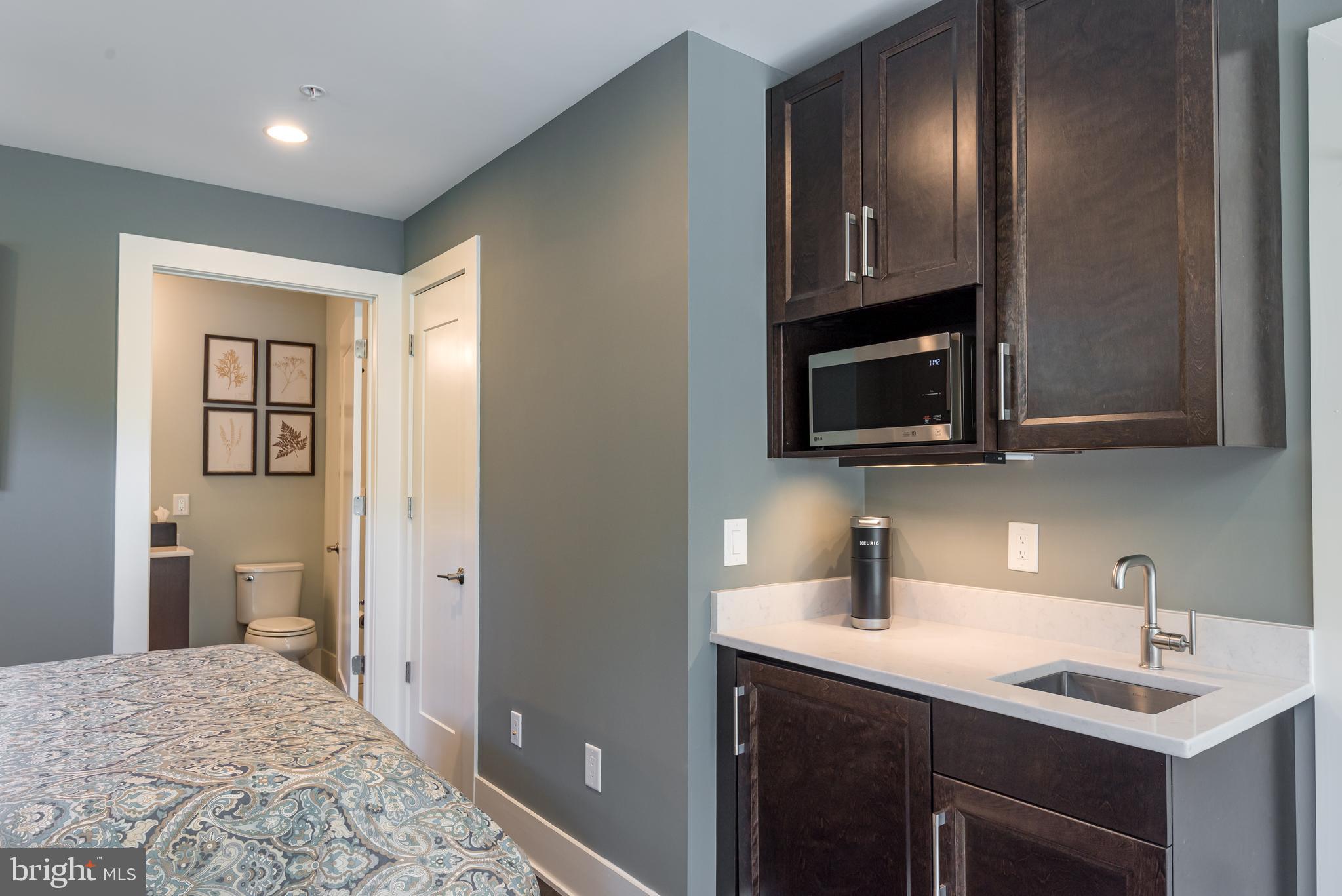 GROSVENOR HEIGHTS - Residential