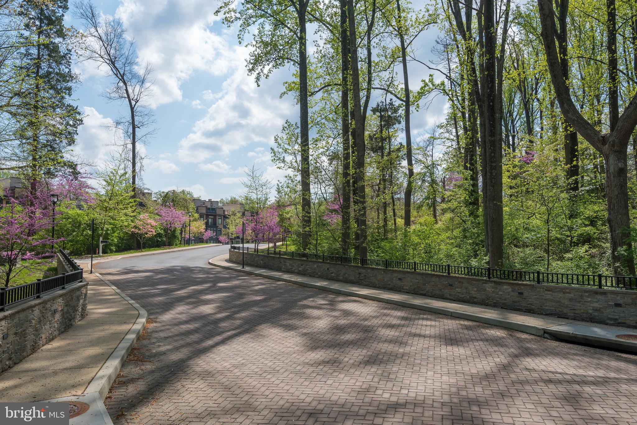 GROSVENOR HEIGHTS - Residential