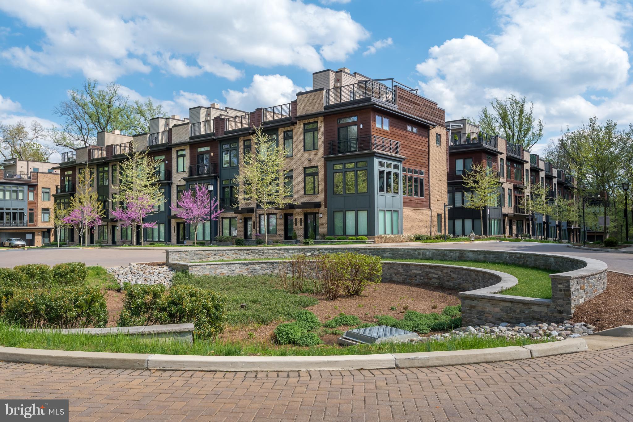 GROSVENOR HEIGHTS - Residential