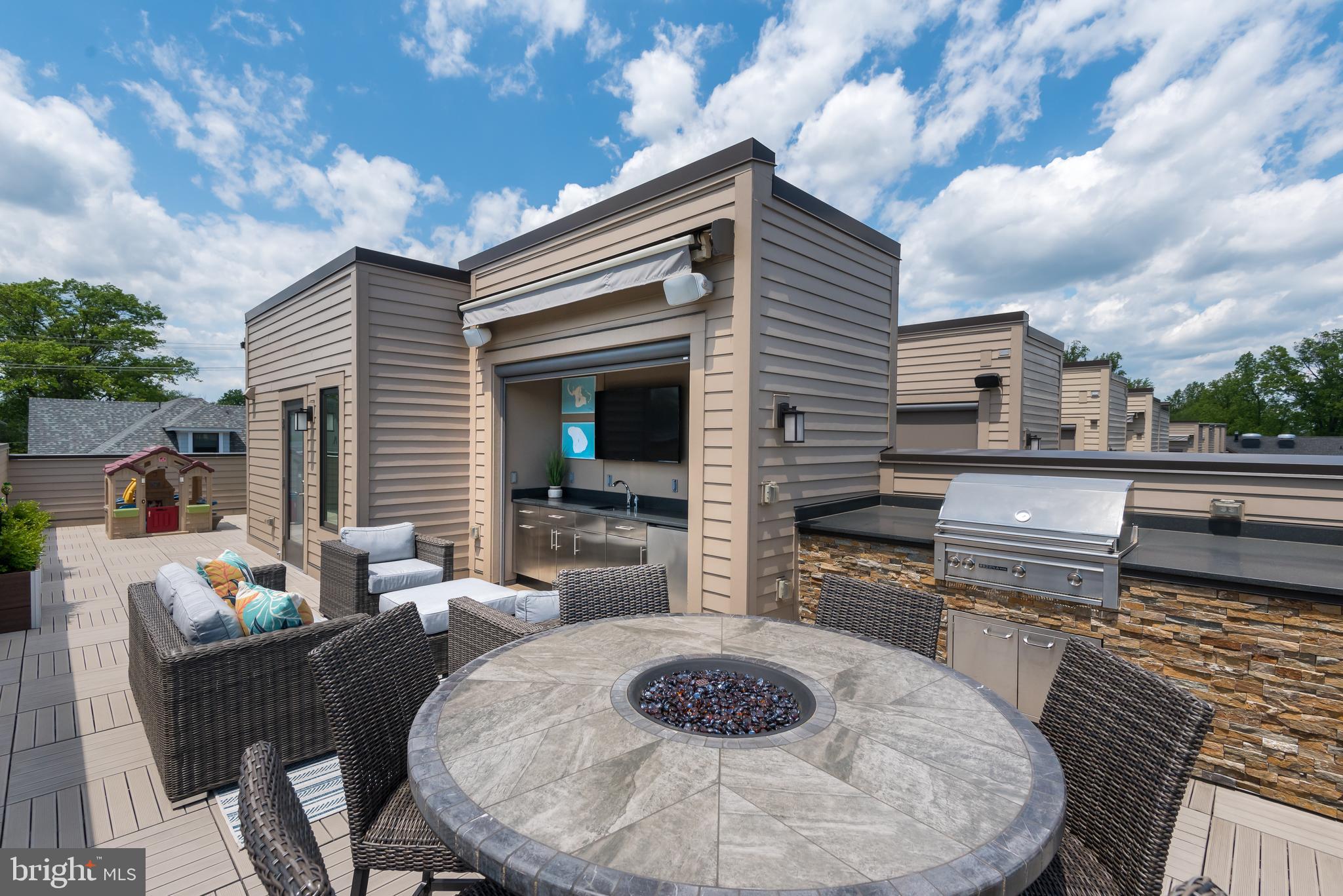 GROSVENOR HEIGHTS - Residential