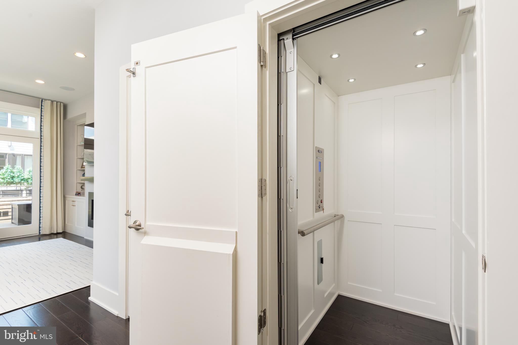 GROSVENOR HEIGHTS - Residential