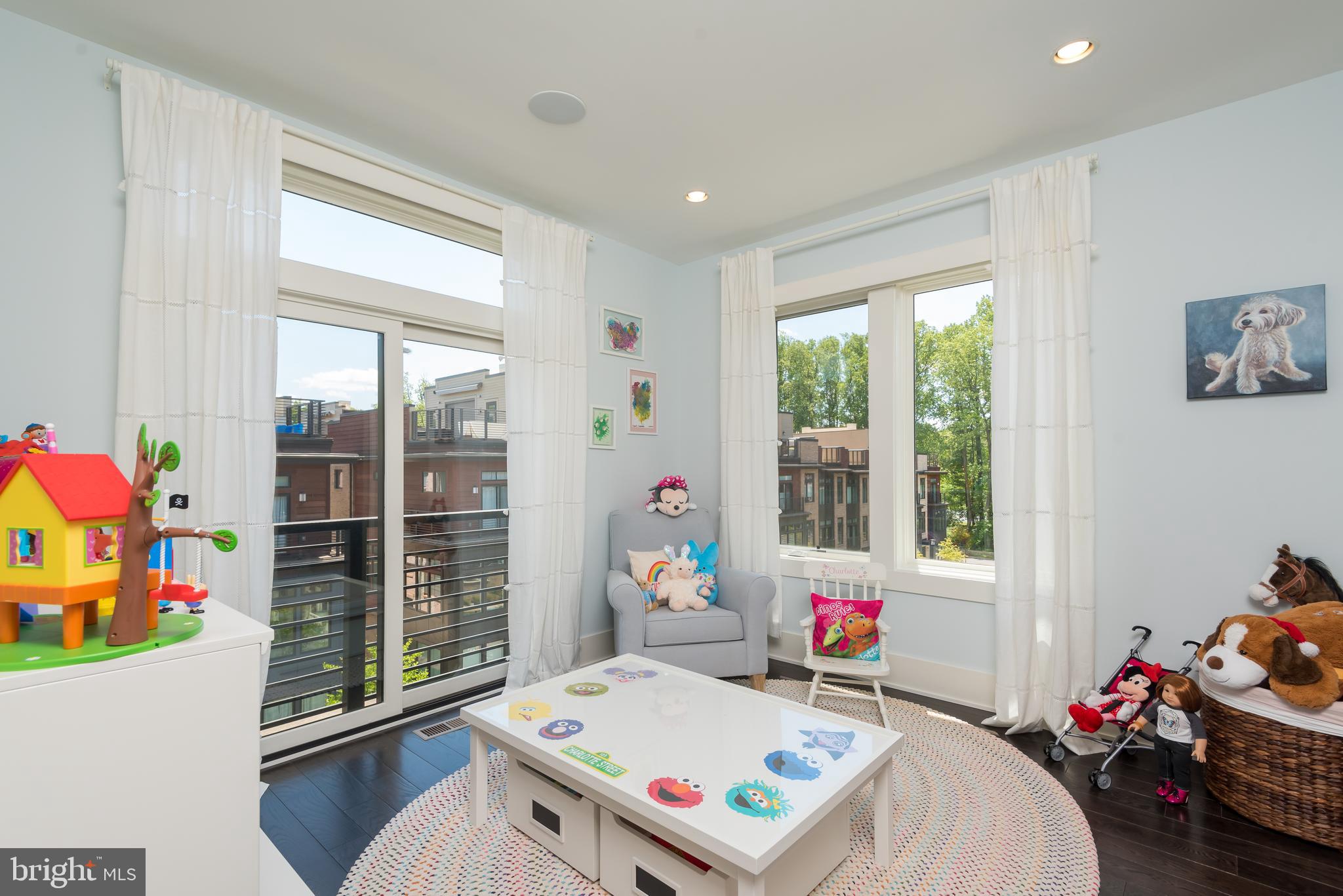 GROSVENOR HEIGHTS - Residential