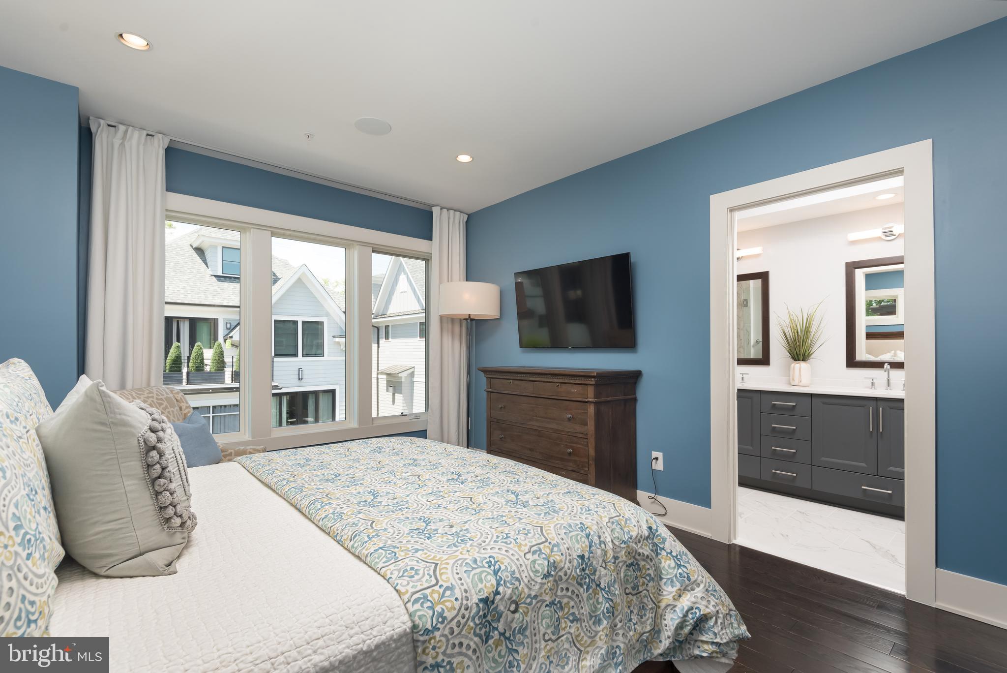 GROSVENOR HEIGHTS - Residential