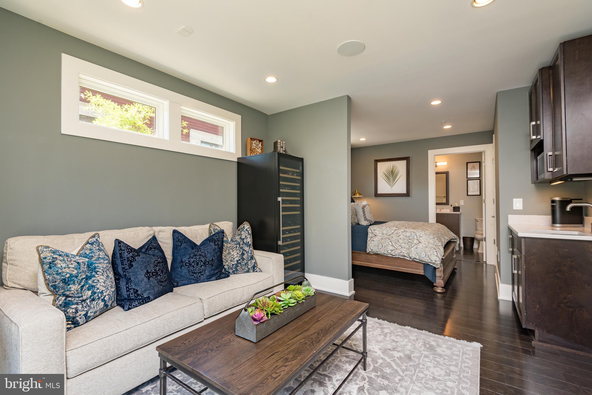 GROSVENOR HEIGHTS - Residential