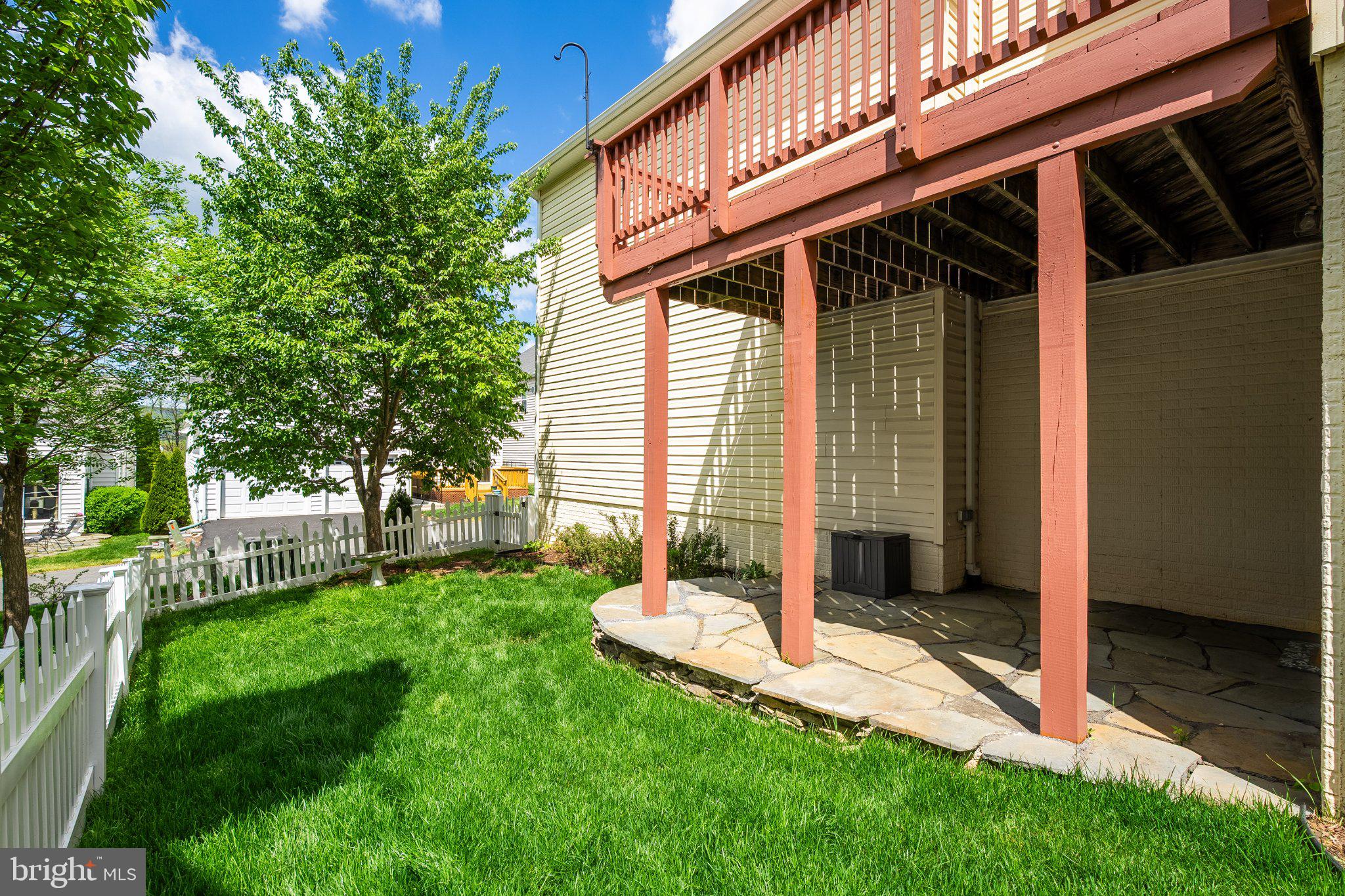 LAKE POINT ROUND HILL - Residential