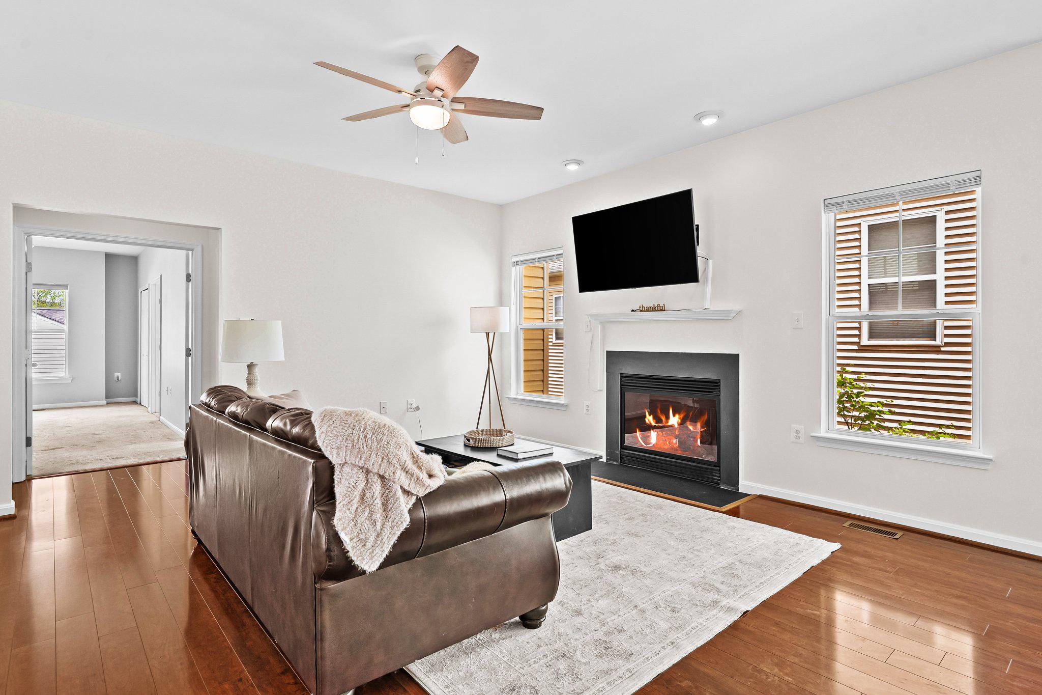 LAKE POINT ROUND HILL - Residential