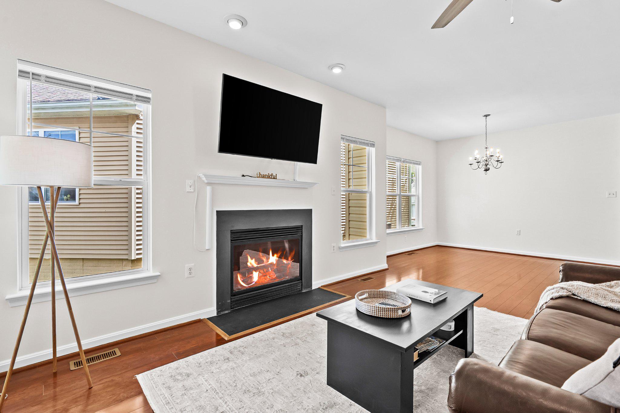 LAKE POINT ROUND HILL - Residential