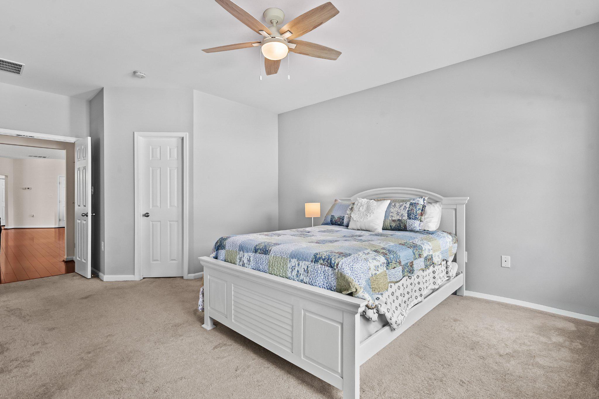 LAKE POINT ROUND HILL - Residential