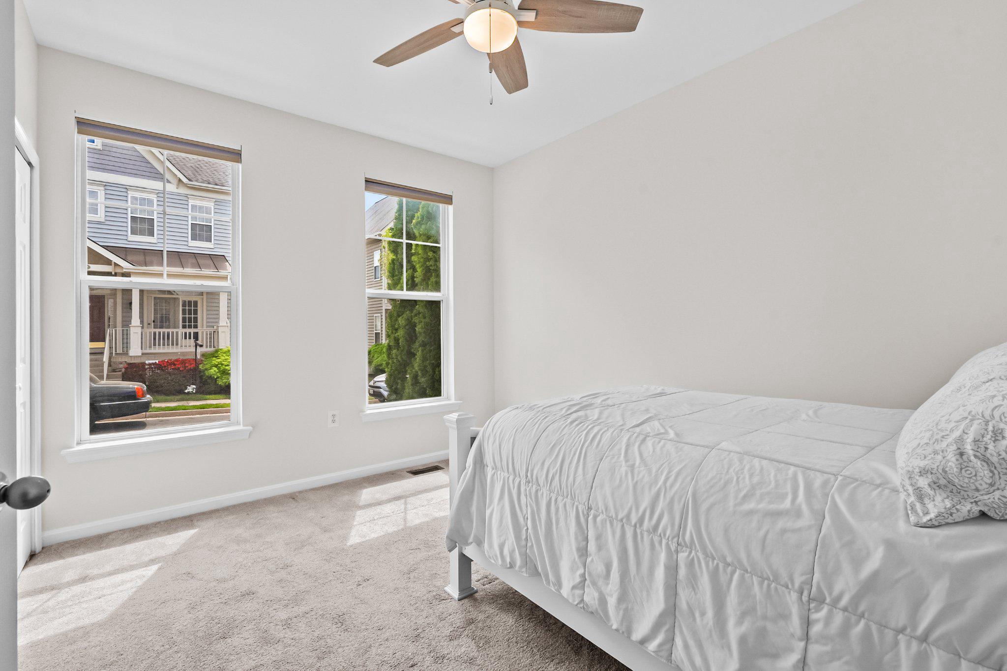 LAKE POINT ROUND HILL - Residential