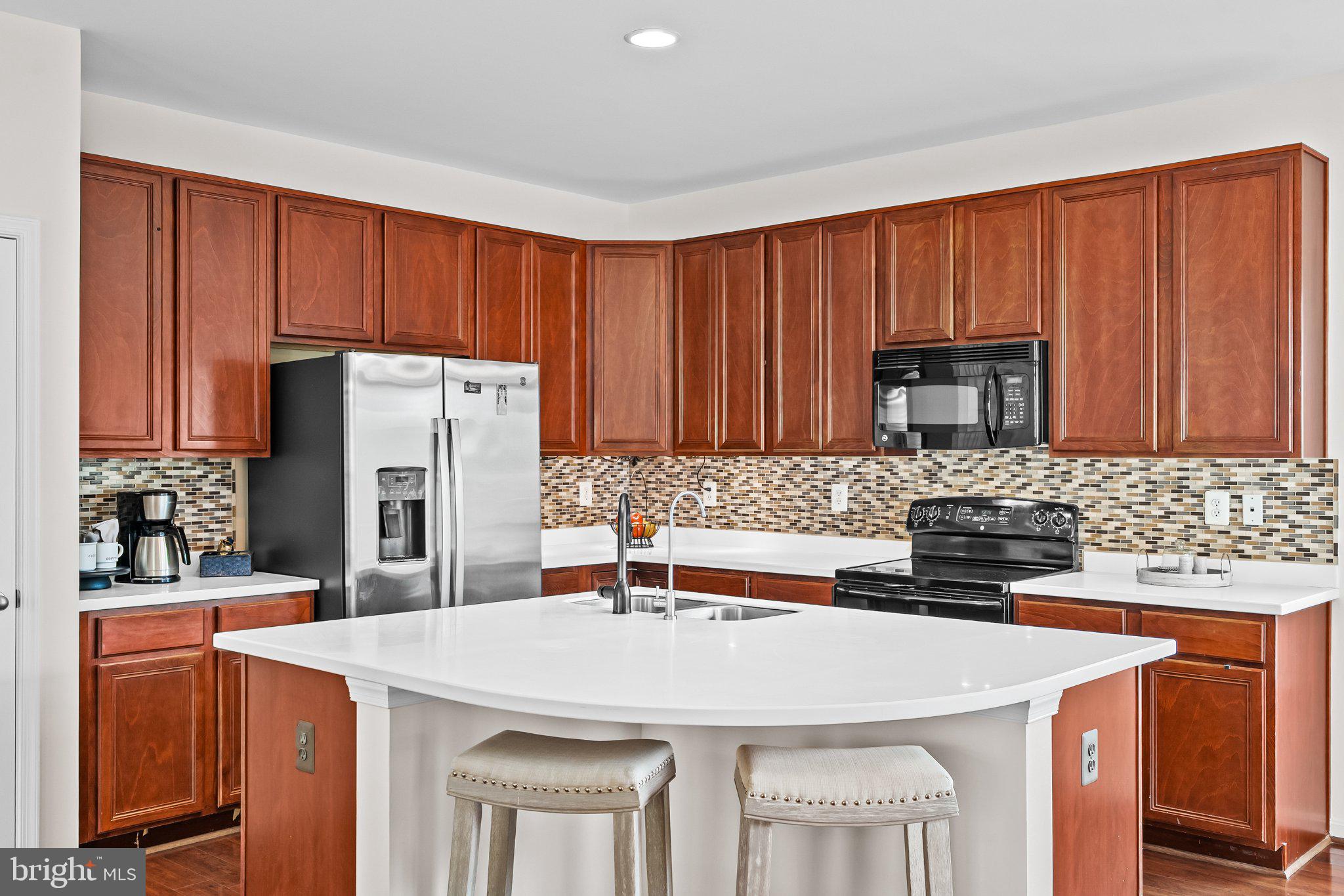 LAKE POINT ROUND HILL - Residential