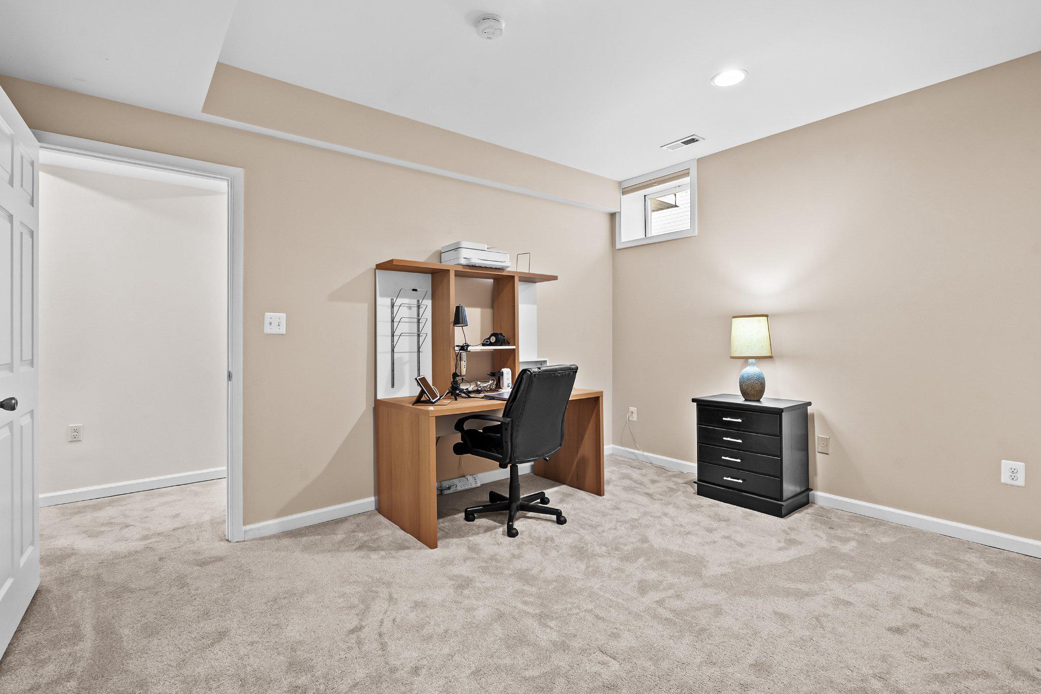 LAKE POINT ROUND HILL - Residential