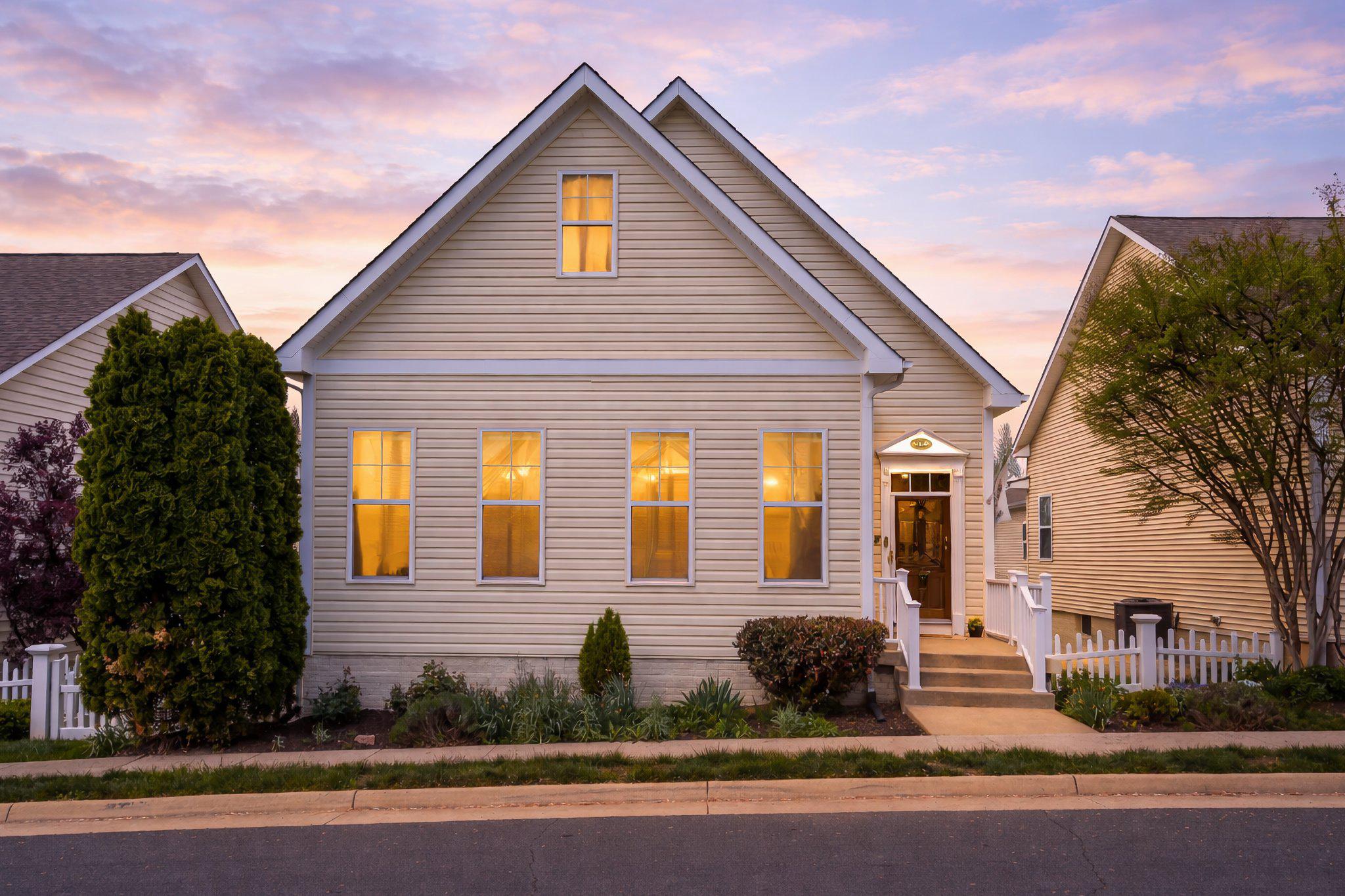 LAKE POINT ROUND HILL - Residential