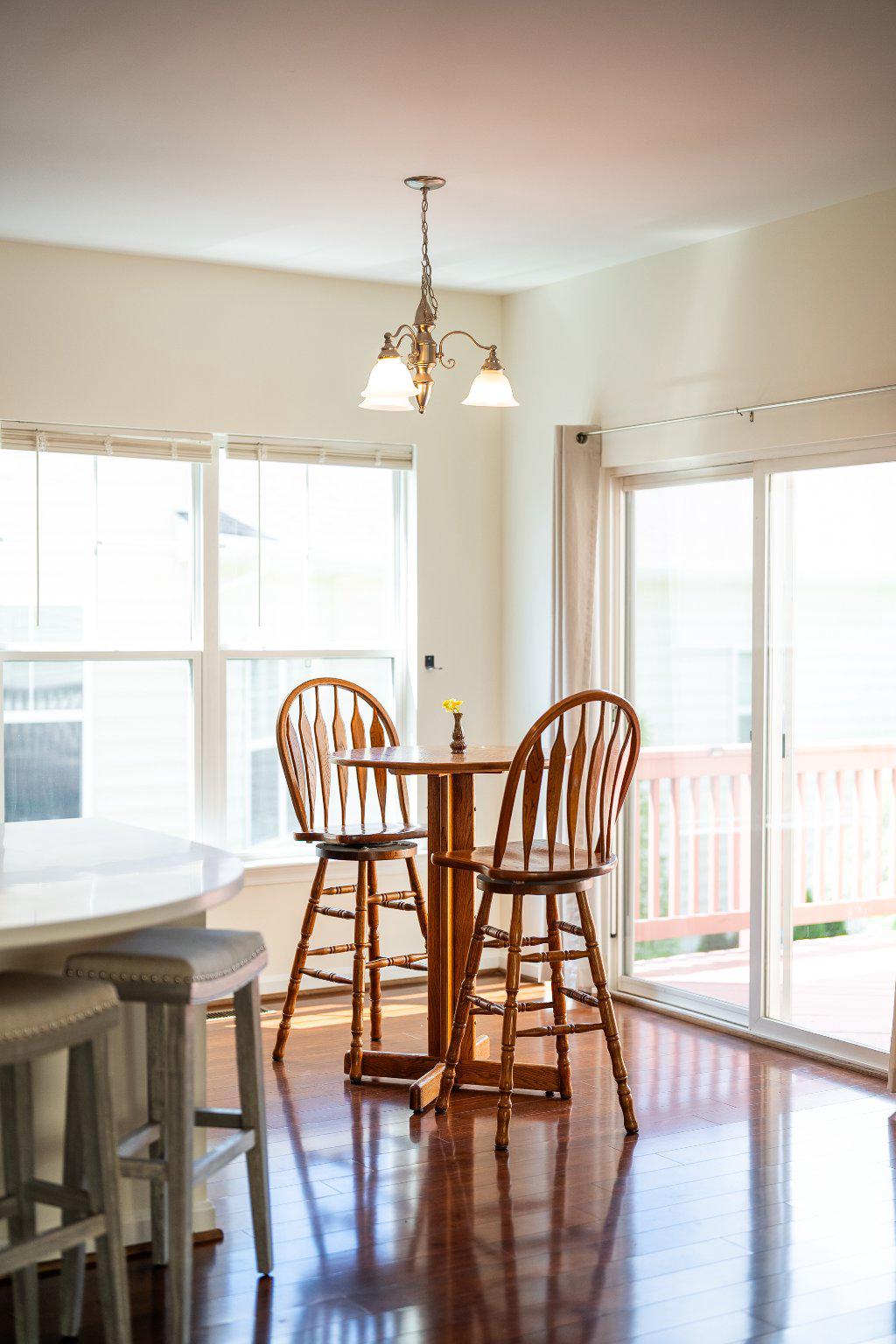 LAKE POINT ROUND HILL - Residential