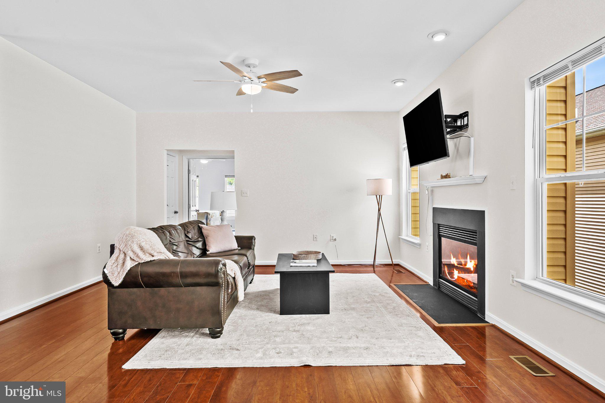 LAKE POINT ROUND HILL - Residential