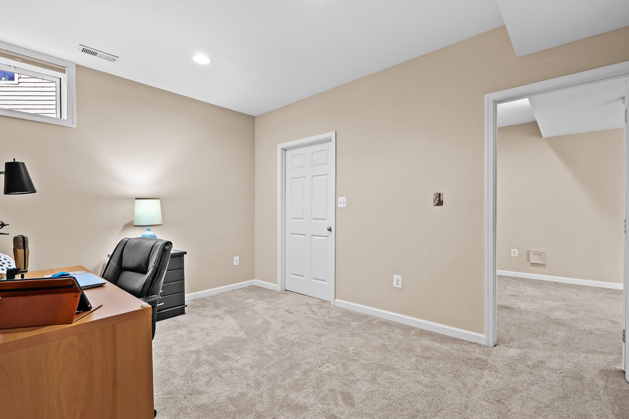 LAKE POINT ROUND HILL - Residential