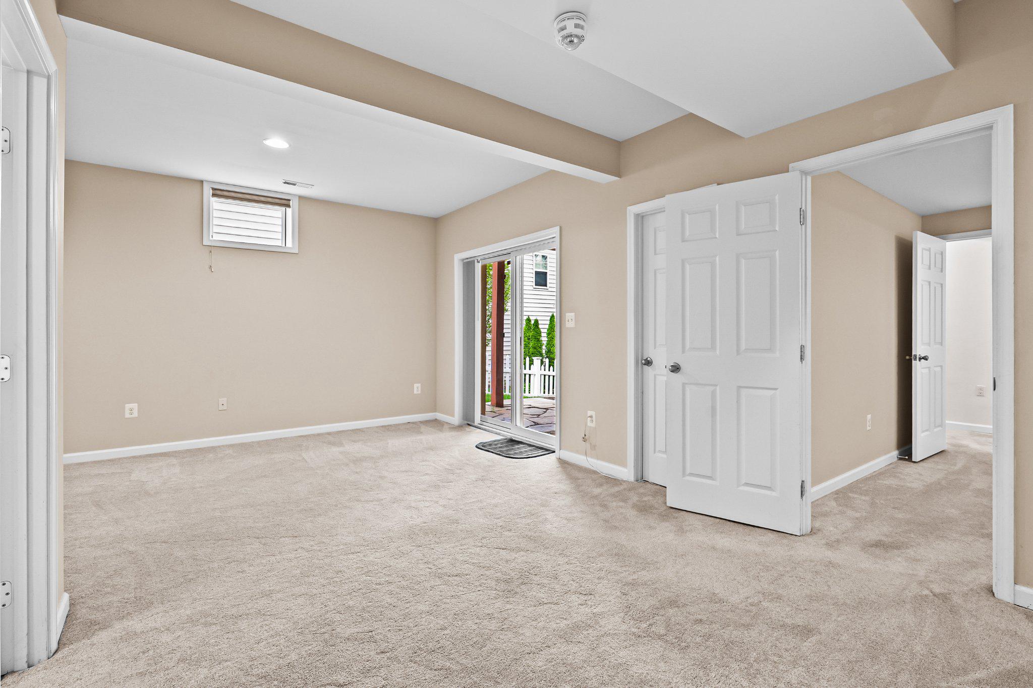 LAKE POINT ROUND HILL - Residential