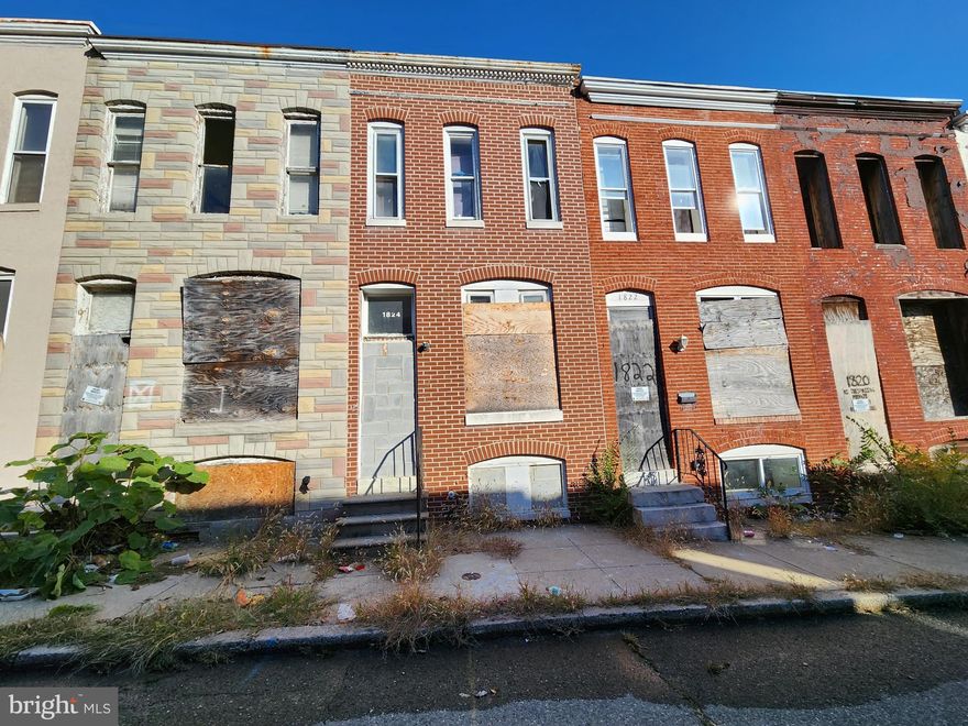 ONLINE AUCTION: Bidding begins 11/30/2023 @ 10:00 AM. Bidding ends 12/4/2023 @ 11:15 AM. List Price is Suggested Opening Bid. Deposit: $5,000. This 2 story townhouse is located in the Franklin Square neighborhood of Baltimore. The area is conveniently situated near several notable locations, including Bon Secours Hospital and Carroll Park Golf Couse. The nearest major traffic artery, West Baltimore Street, provides easy access to the rest of the city.