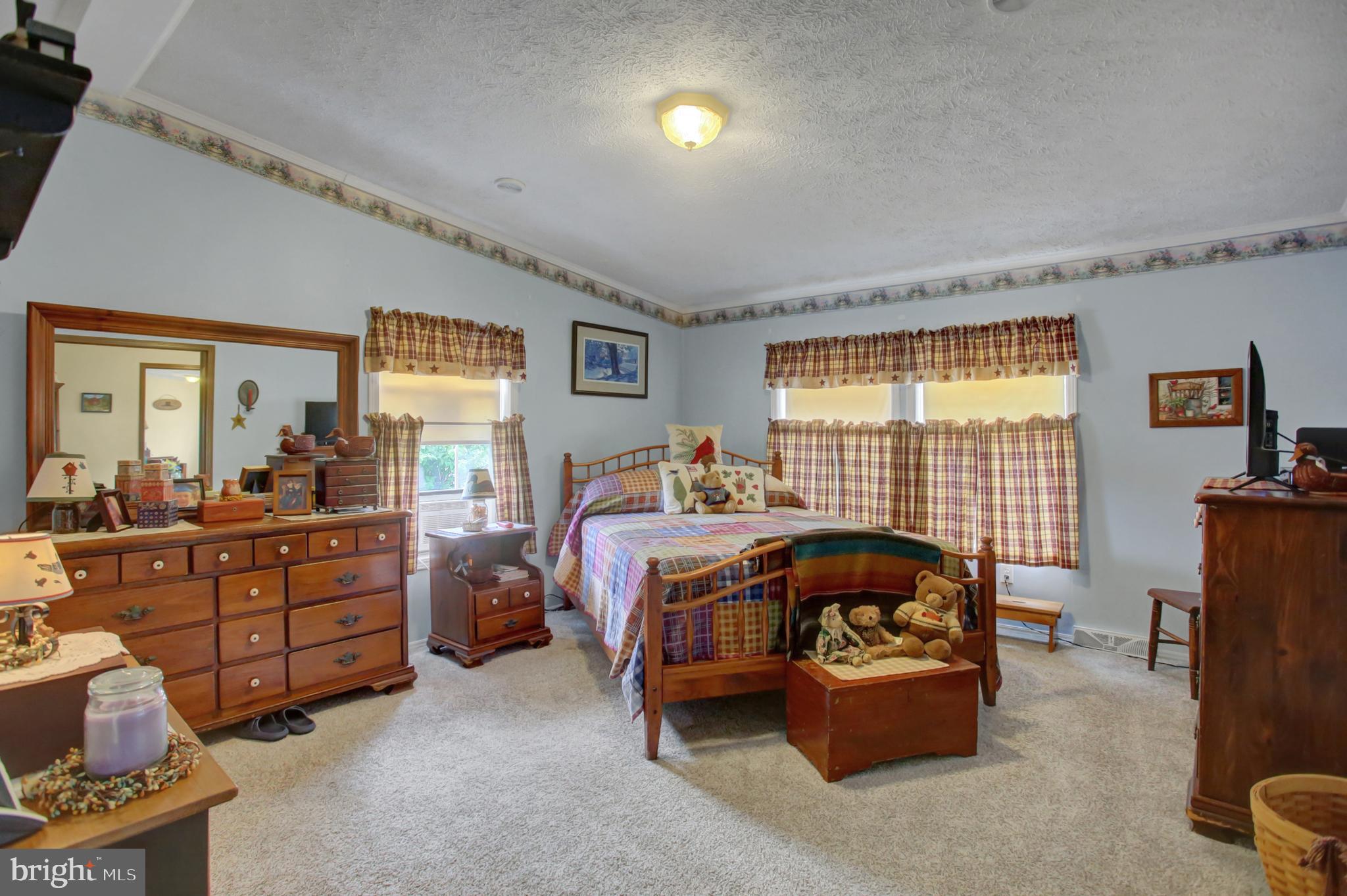 SHIPPENSBURG VILLAGE - Residential