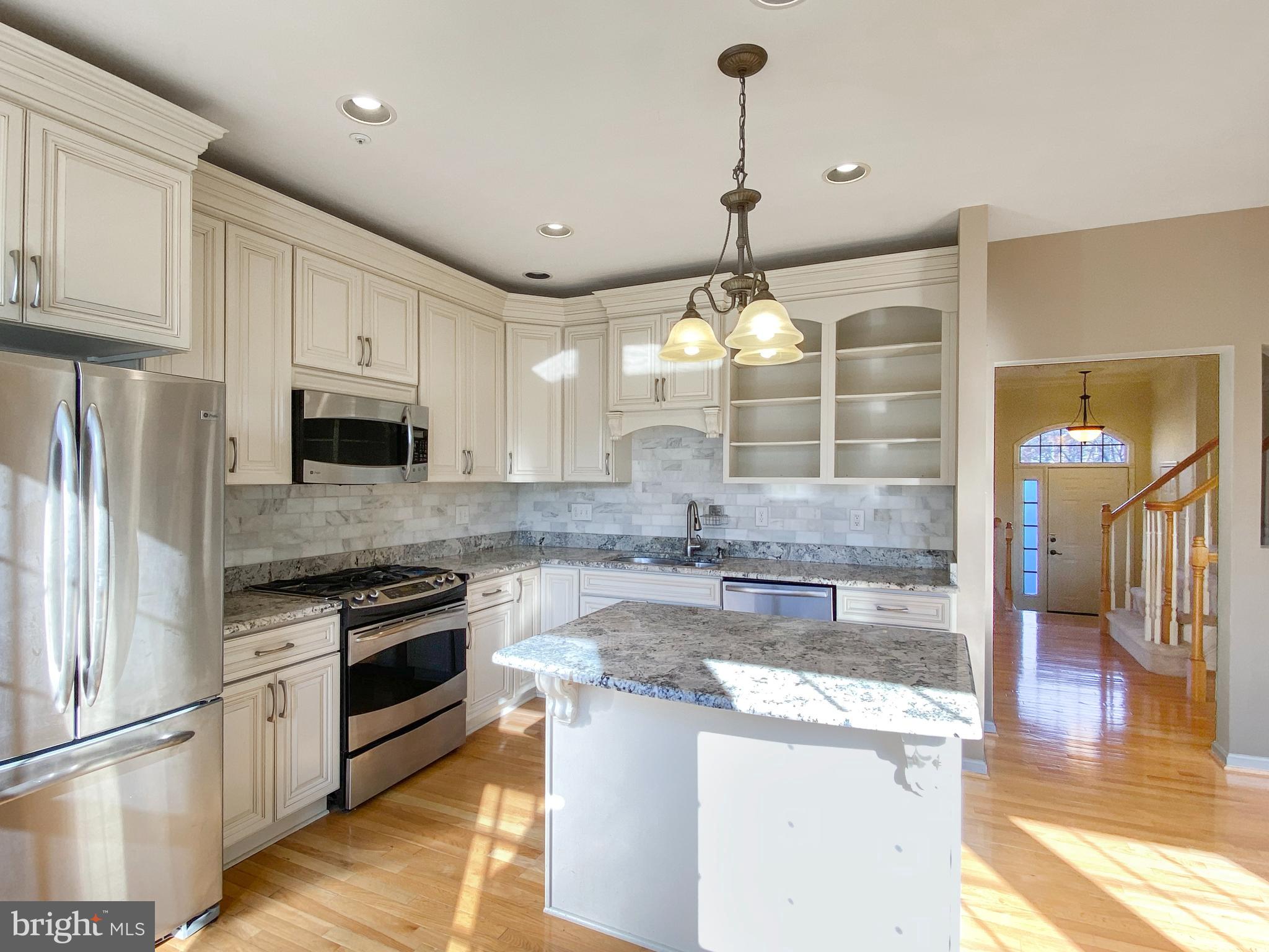 WILLOWS OF POTOMAC - Residential Lease