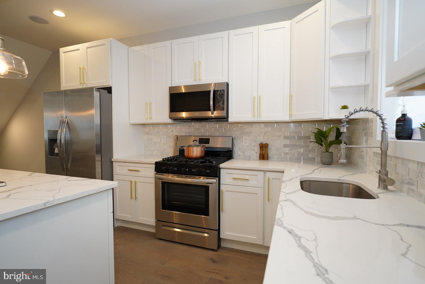 NORRIS SQUARE - Residential