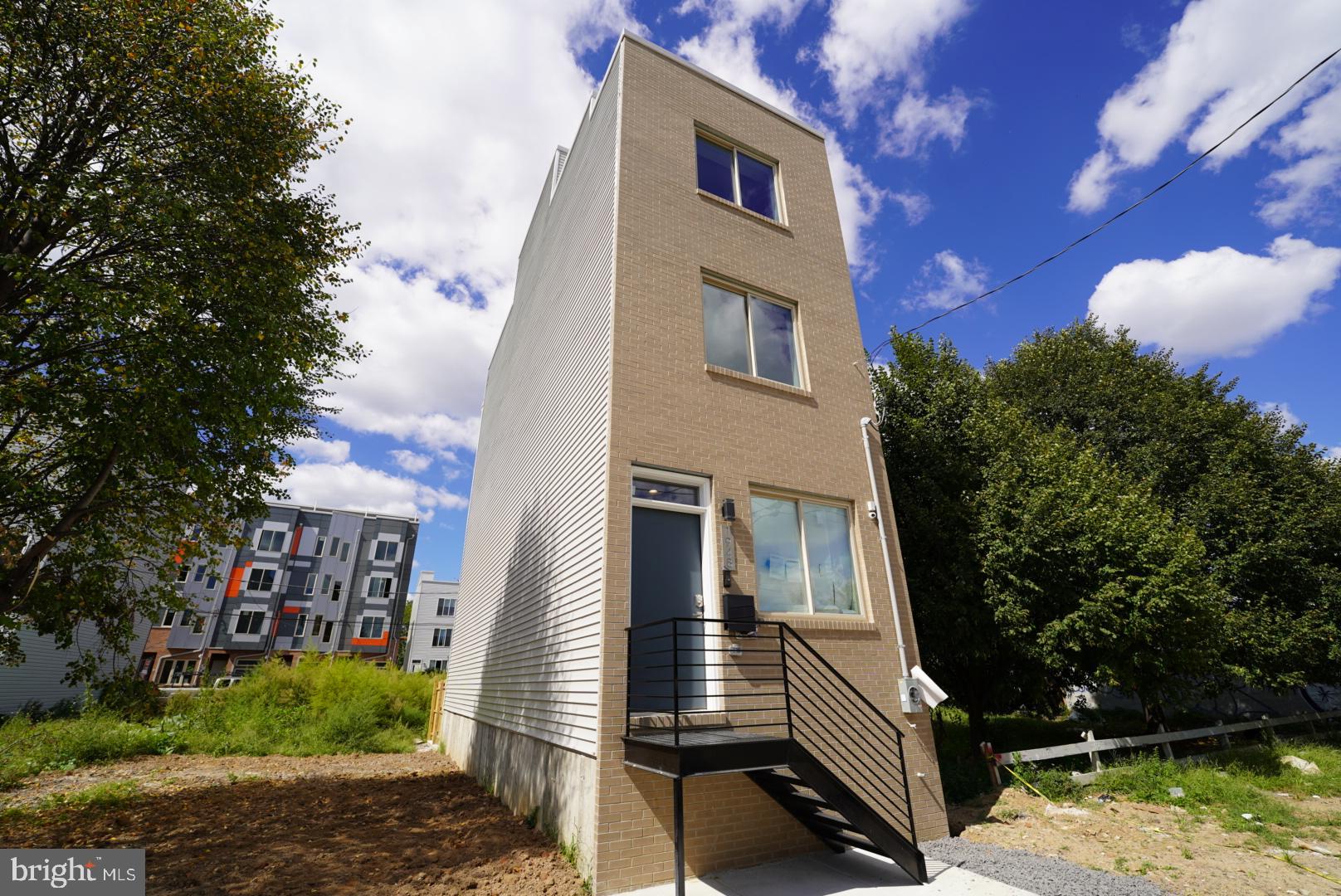 NORRIS SQUARE - Residential