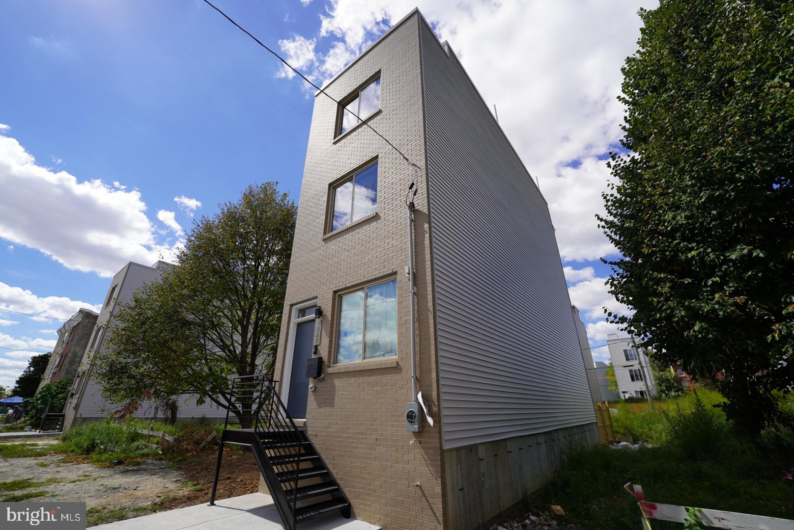 NORRIS SQUARE - Residential