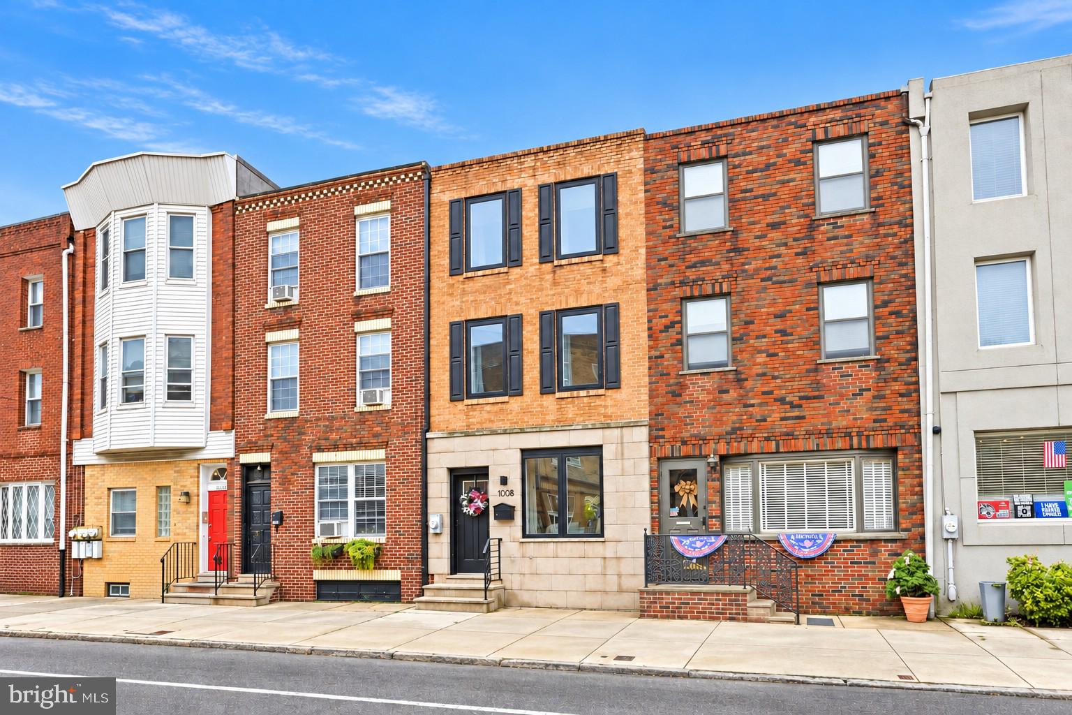 1008 CHRISTIAN STREET