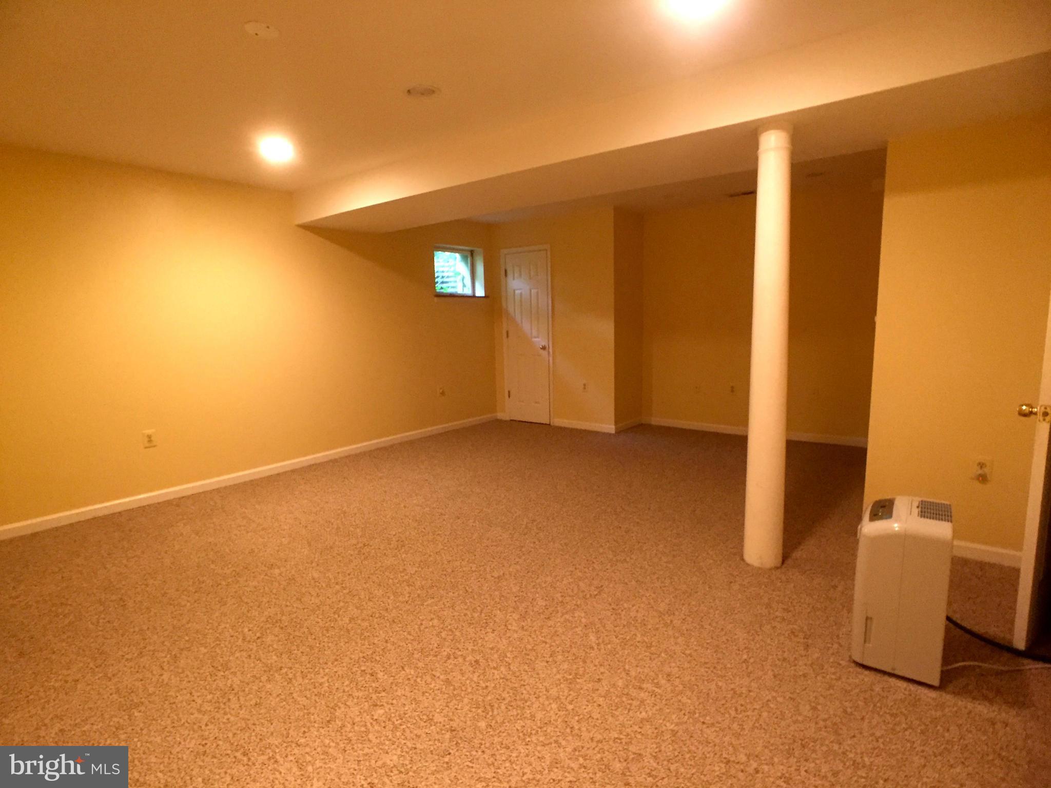 LAKE RIDGE/PROMONTRY OAK - Residential Lease