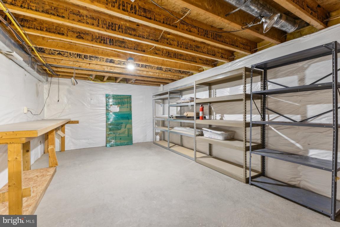 STAFFORD LAKES VILLAGE - Residential