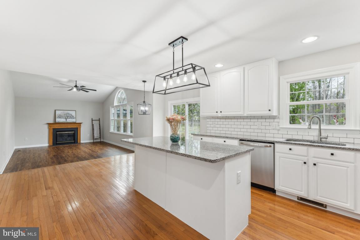 STAFFORD LAKES VILLAGE - Residential