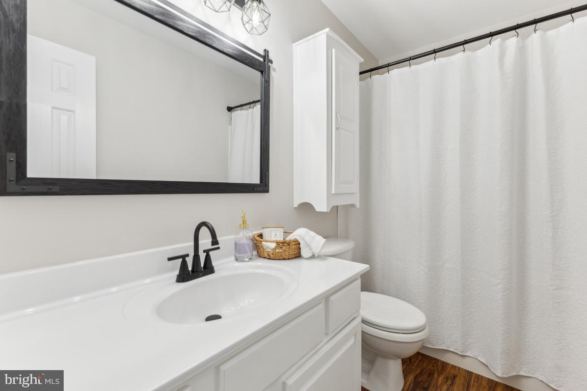 STAFFORD LAKES VILLAGE - Residential