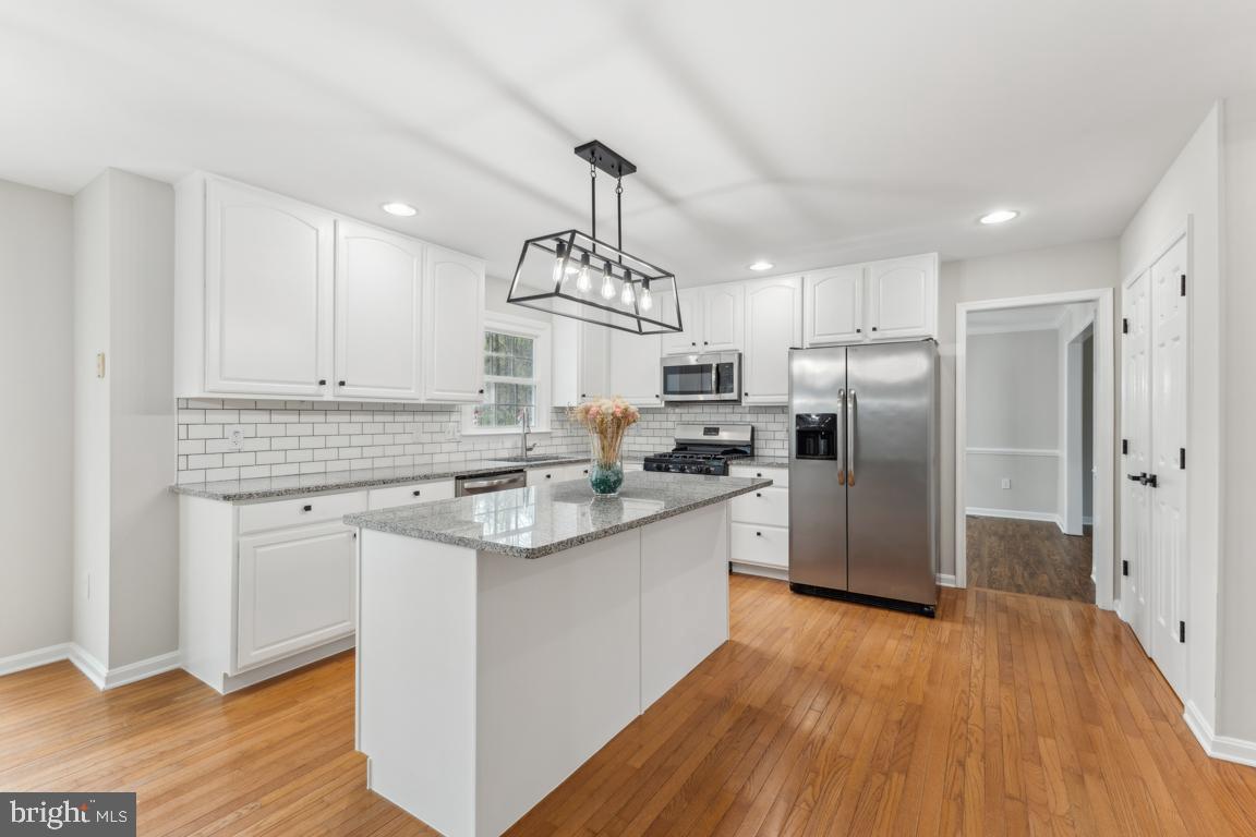 STAFFORD LAKES VILLAGE - Residential