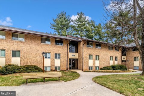 Condo For Sale - 18810 Walkers Choice Road #UNIT 1<br/> GAITHERSBURG, MD 20886