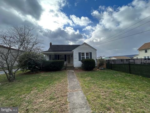 Photo of 711 E Market Street, MCCONNELLSBURG, PA 17233 (MLS # PAFU2001874)