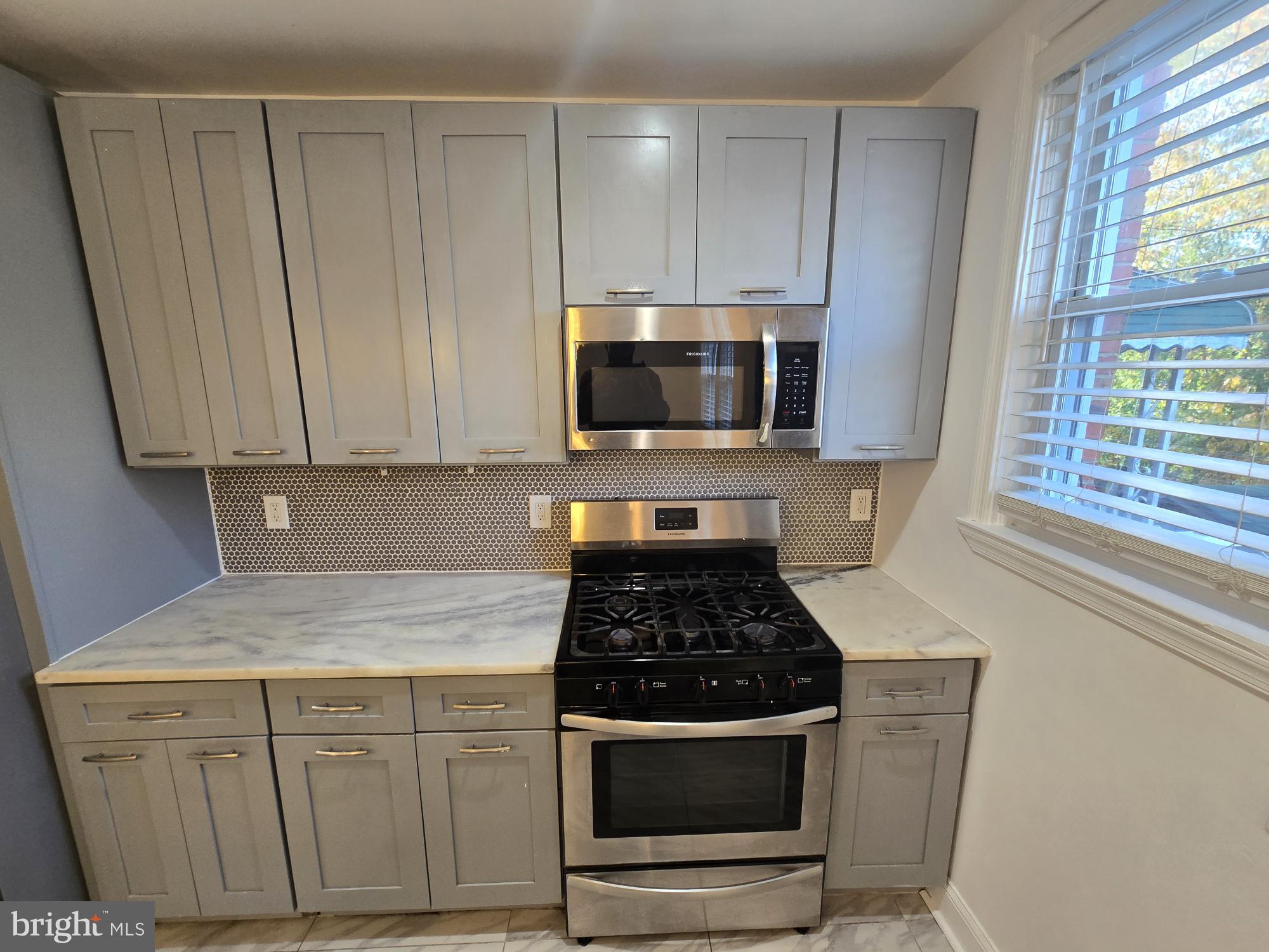 HILLEN - Residential Lease