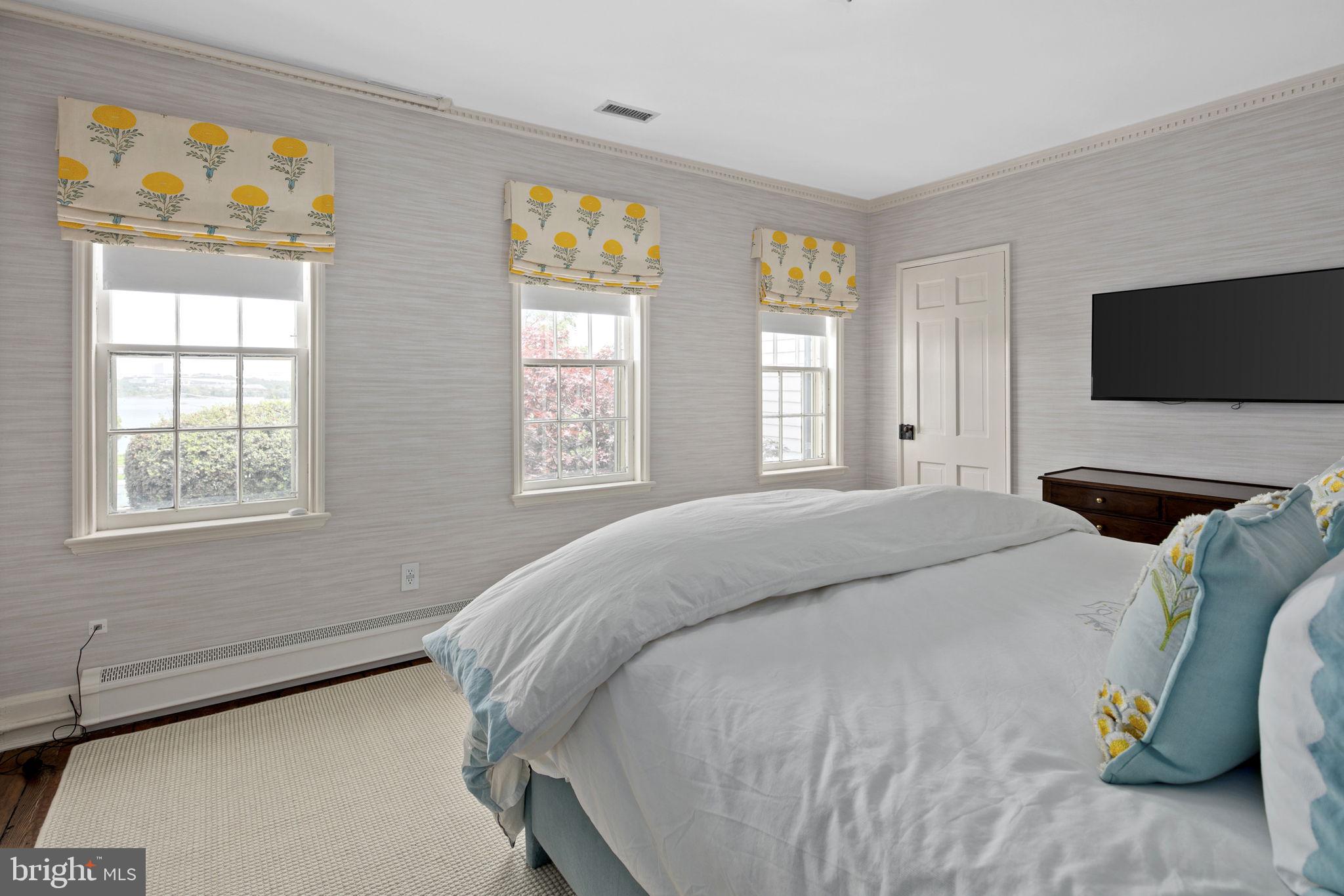 OLD TOWN ALEXANDRIA - Residential