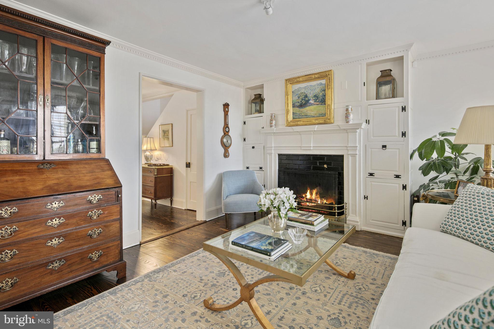 OLD TOWN ALEXANDRIA - Residential